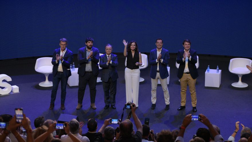Los presidentes autonómicos del PP en la Convención Nacional del partido en Valencia.