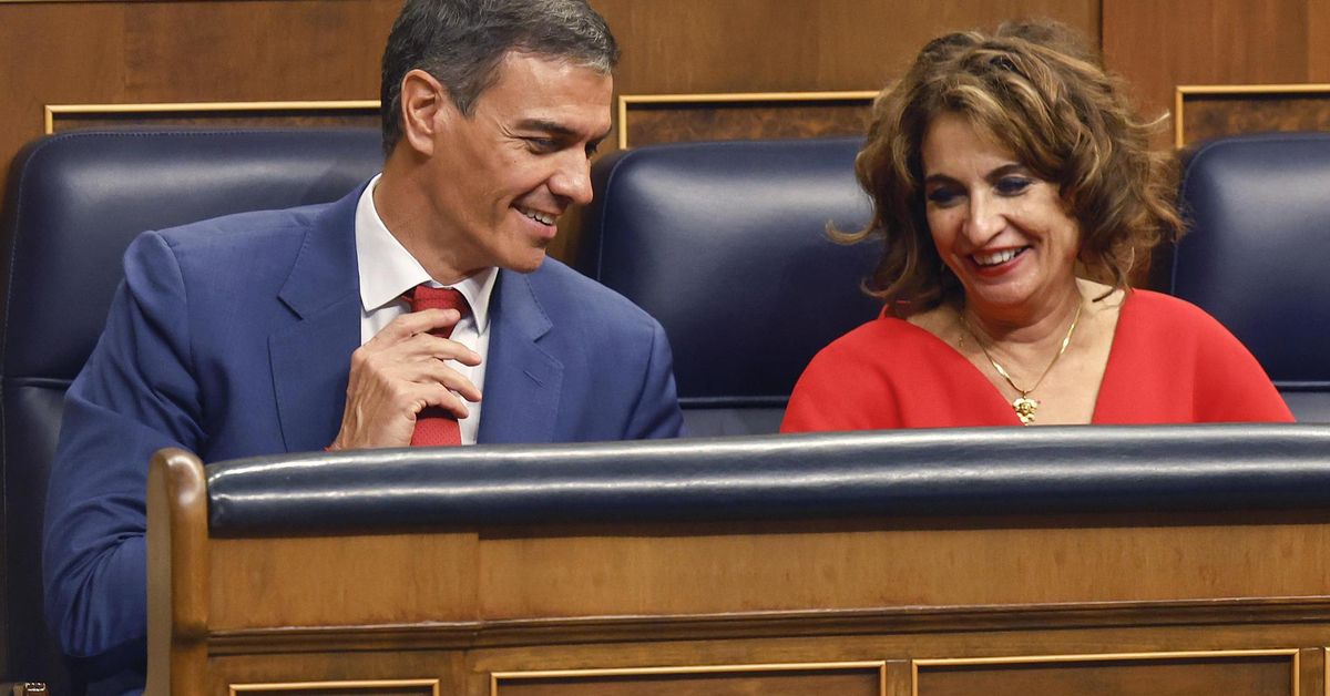 Sánchez emprende con el “ánimo, Alberto” y el choque con Ayuso por sus guerras culturales una ofensiva para minar el liderazgo de Feijóo