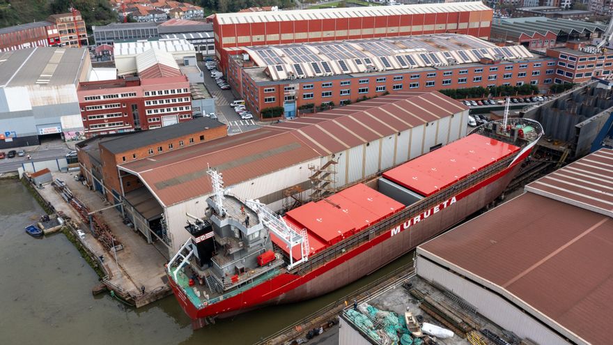 Astilleros Murueta sigue a 'toda máquina' y con carga de trabajo en las instalaciones destinadas a albergar el Guggenheim de Urdaibai