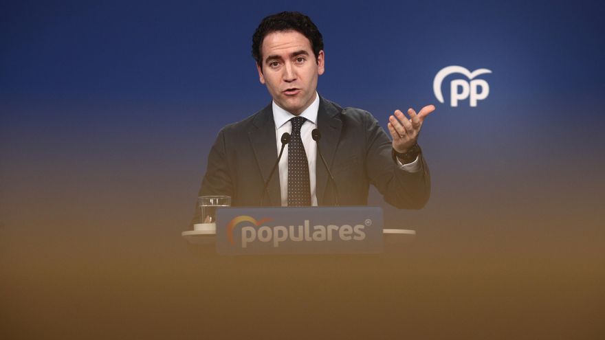 El PP apoya que el consejero de Murcia que se vacunó saltándose el protocolo no dimita tras pedírselo a alcaldes del PSOE