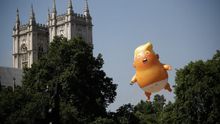 Imagen del Trump Baby sobrevolando las calles de Londres