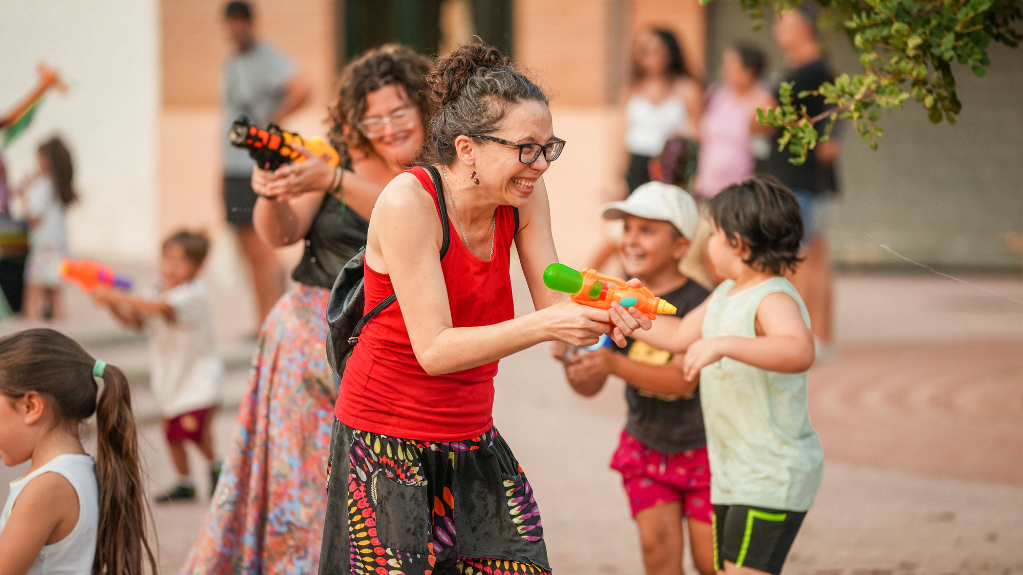 La Asociación Vecinal Diana y Ecologistas en Acción convocan la actividad lúdica 'Flis flas. Fresquitas a fin de mes' frente al calor