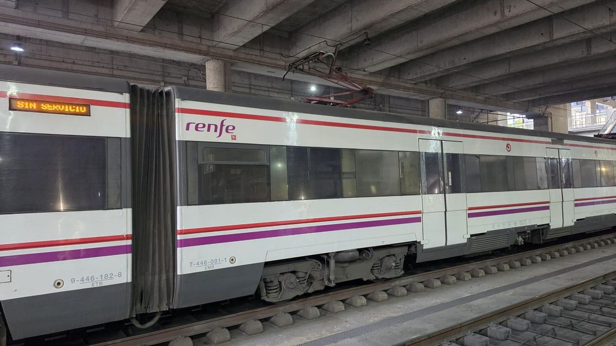 Tren de Media Distancia "sin servicio" en Córdoba, el 30 de octubre.