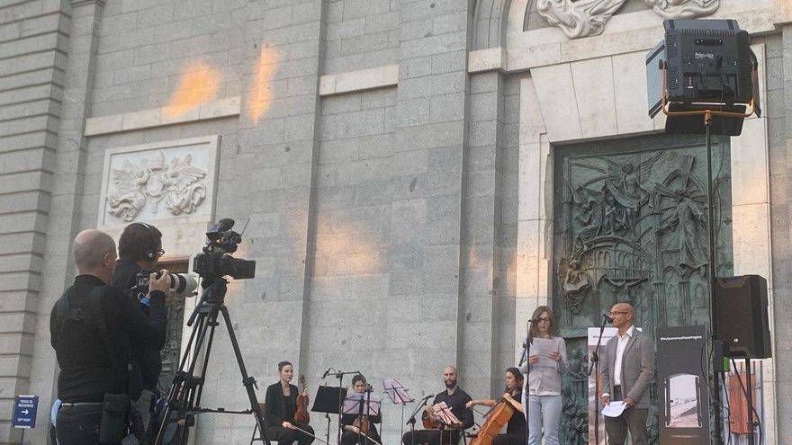 El clamor de las víctimas de la pederastia eclesial resuena en la catedral de Madrid: "Hemos sido traicionados por la Iglesia"