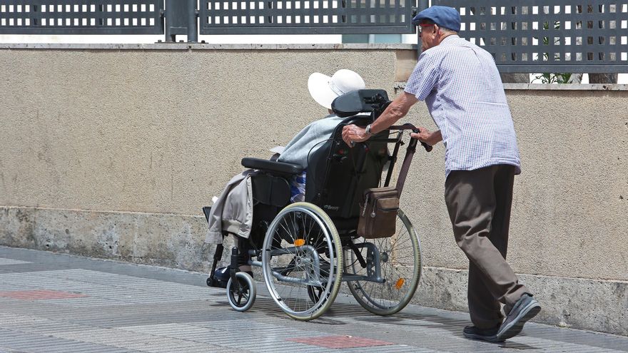 Canarias encabeza en España el “limbo” de la dependencia con 15.000 personas con el derecho reconocido y sin la prestación