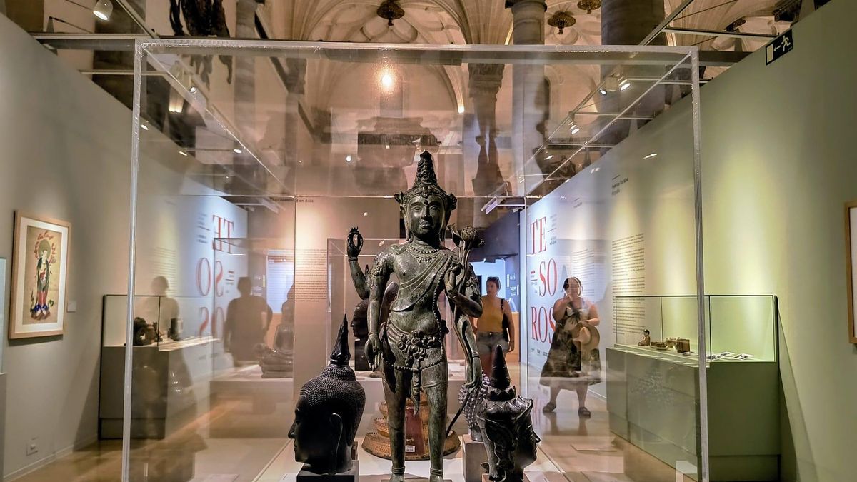 Expo Arte oriental Federico Torralba en la Lonja.