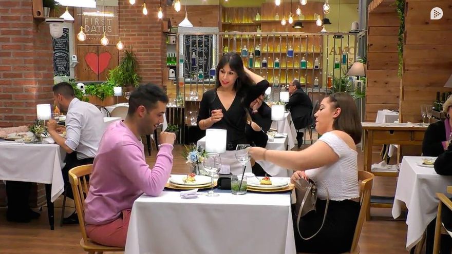 Gabriel hace pagar su parte a Marta