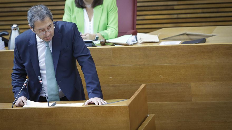 El vicepresidente valenciano, de Vox, afirma que se ha apartado de los consejos de las siete empresas en las que participa