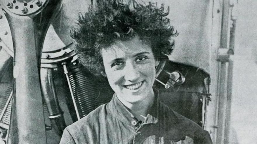 En 1921 logró, sin brújula ni mapa y con solo 25 años, ser la primera mujer en cruzar en avioneta los Andes
