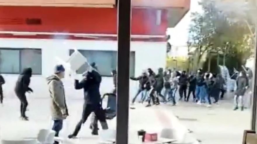 La Justicia condena a 11 ultras de Osasuna y del Burgos a cuatro meses de cárcel por incidentes en la previa de un partido