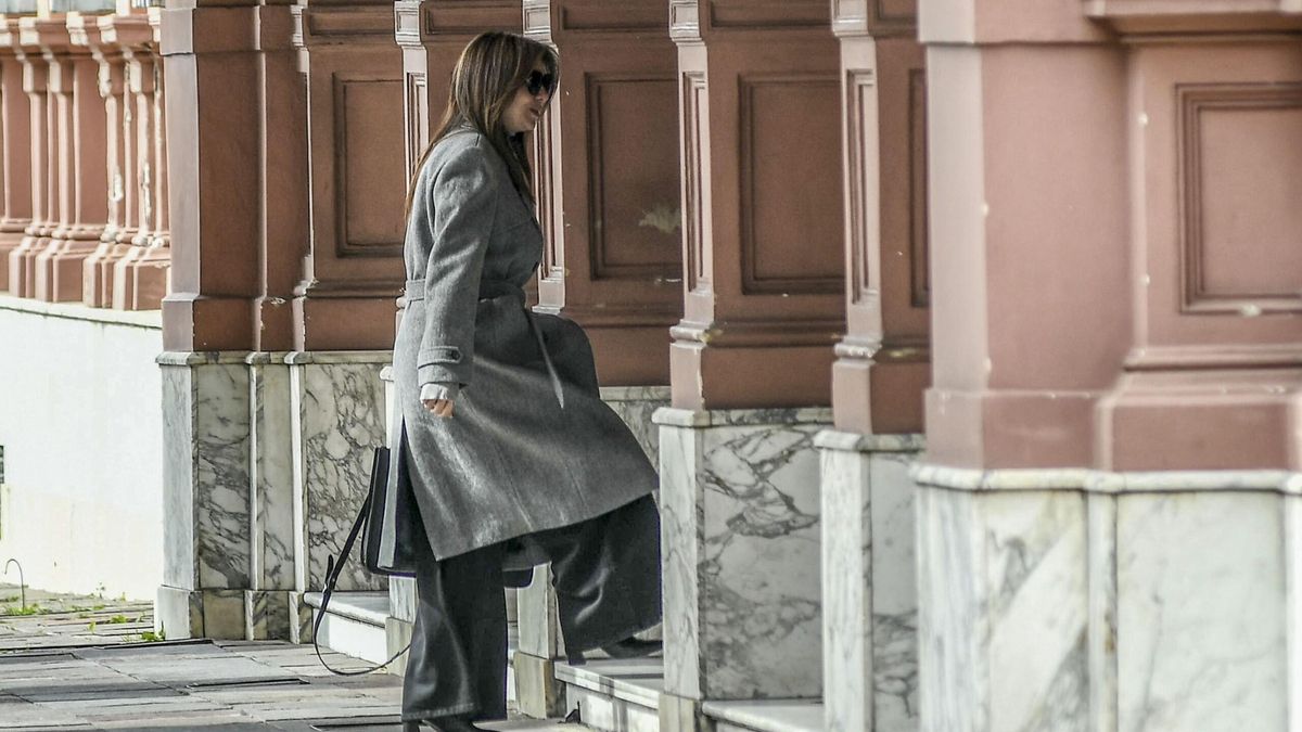 Pettovello desembarcó en la mesa política y Santiago Caputo reapareció después de su ausencia del lunes