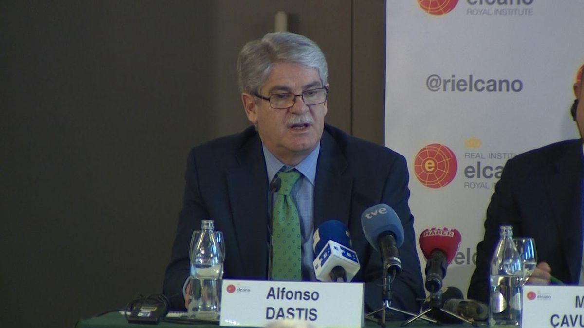 Dastis defiende en Marruecos una solución técnica para preservar el acuerdo comercial con la UE