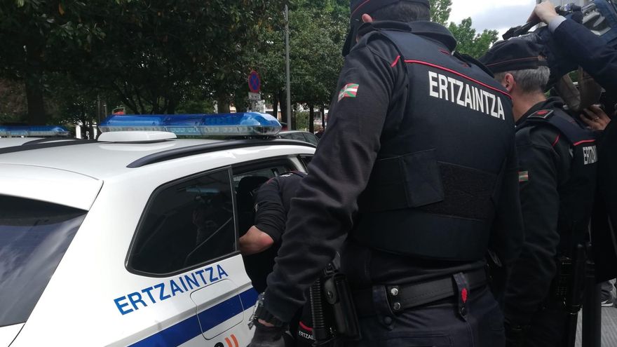 La Ertzaintza investiga si la muerte de un concejal de IU en Berango está vinculada con los crímenes de Bilbao