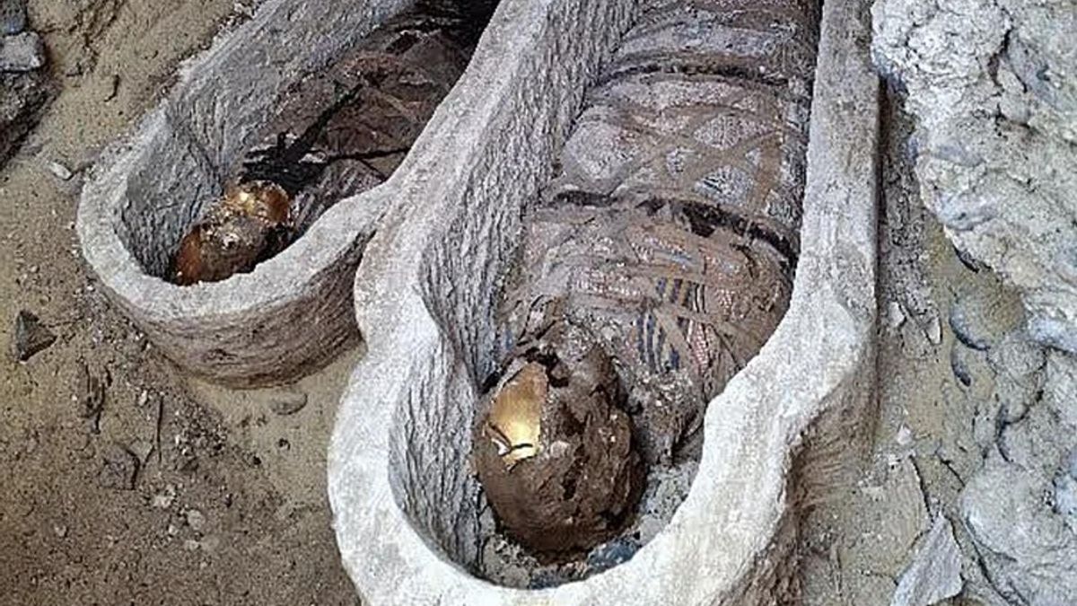 Arqueólogos encuentran un fragmento de la 'Ilíada' dentro de una momia romana en Egipto