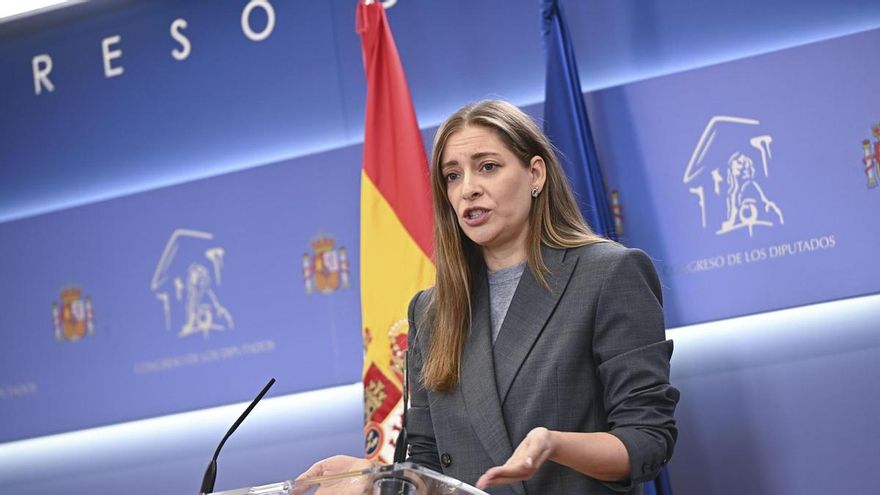 La portavoz del PP en el Congreso, Ester Muñoz, ofrece una rueda de prensa en el Congreso este martes.