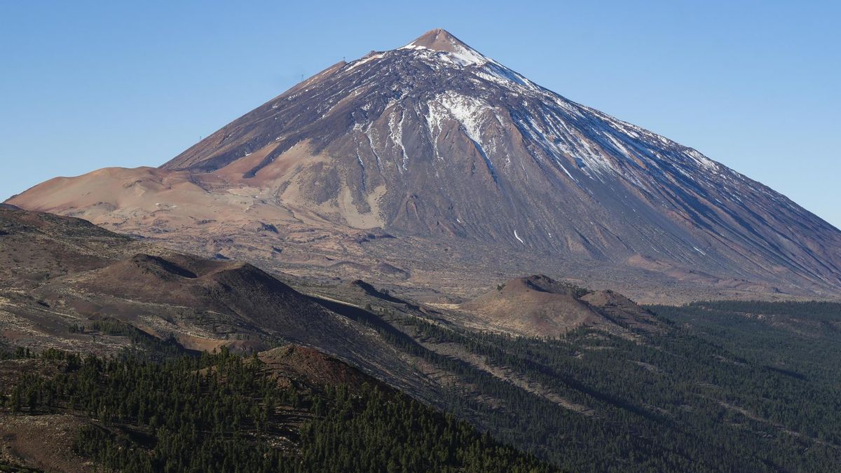 Las señales del Teide dicen "a gritos" que Tenerife está volcanológicamente activa