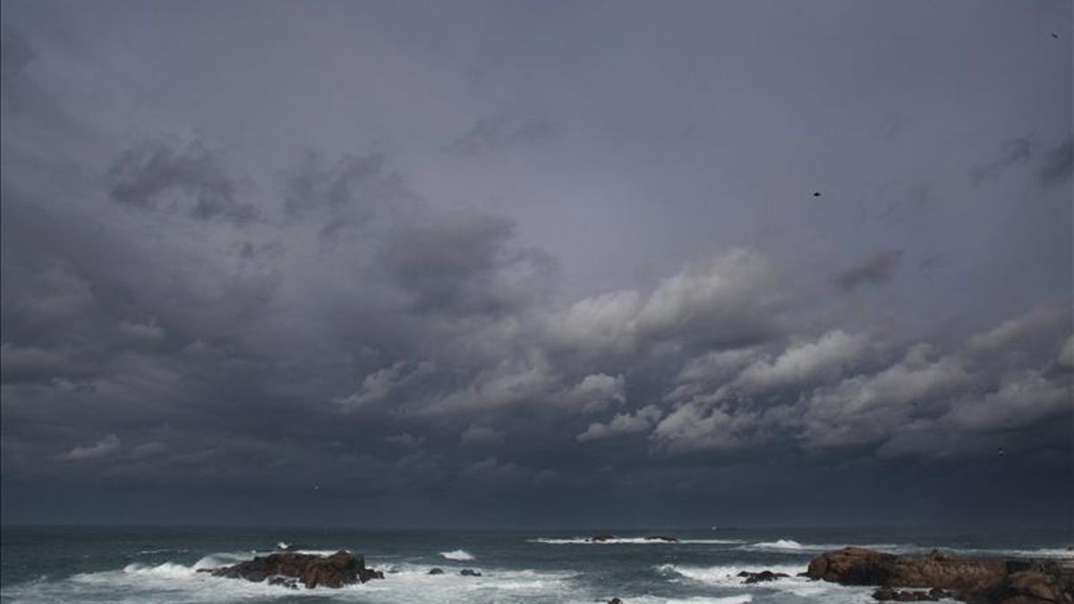 Litoral del norte en día con nubosidad en archivo.
