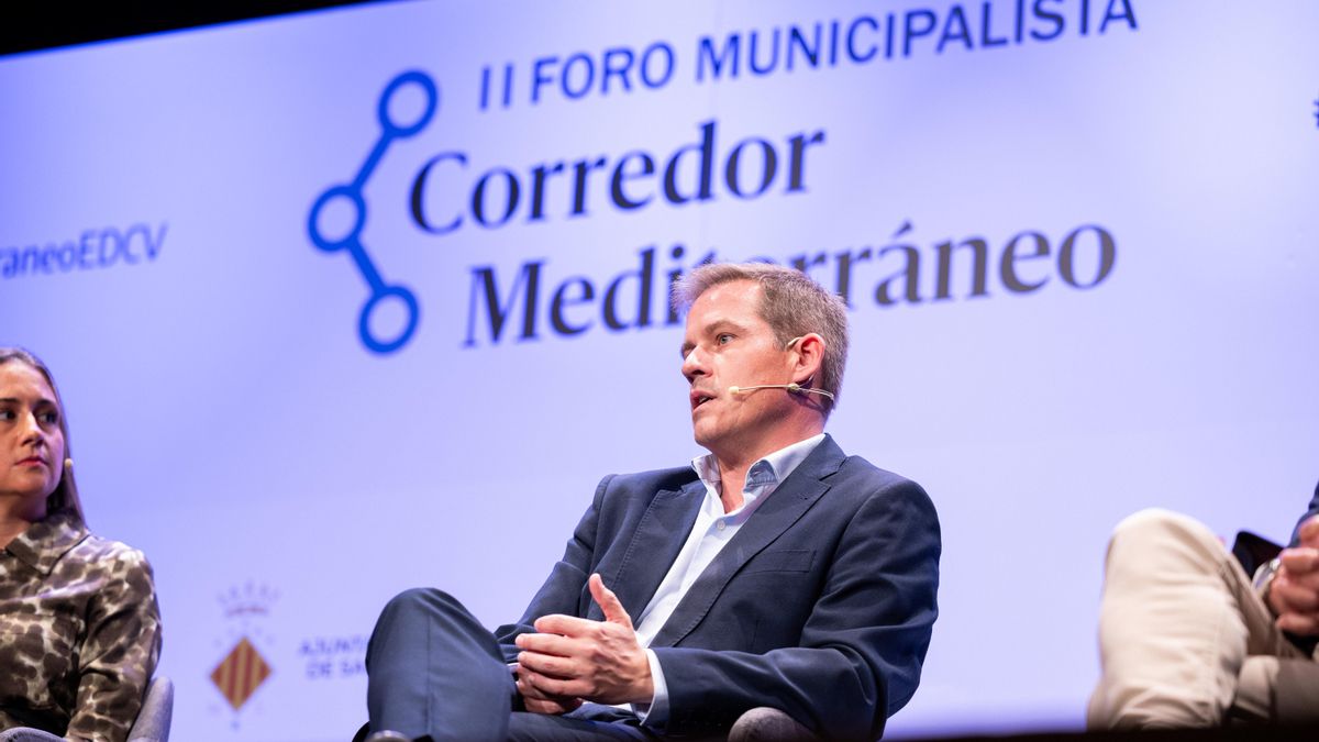 El alcalde de Xàtiva, Roger Cerdà, en el II Foro Municipalista Corredor Mediterráneo.