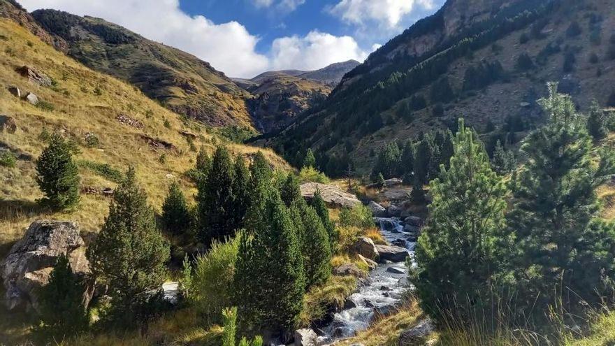 El Pirineo aragonés más desconocido: descubre la Ruta de las Tres Cascadas, un recorrido sencillo e impresionante