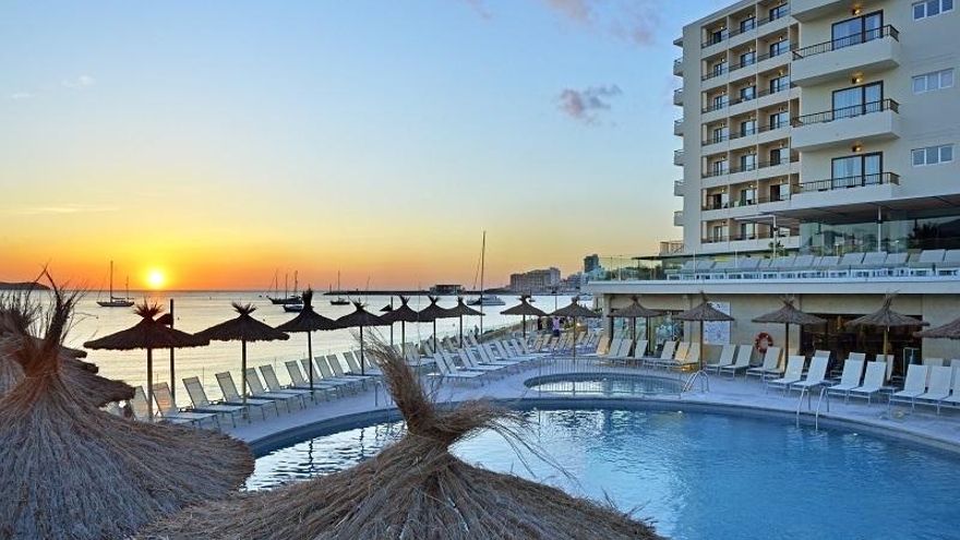 Més habitacions als hotels per atraure els treballadors de temporada: "Busquem tot tipus de solucions"