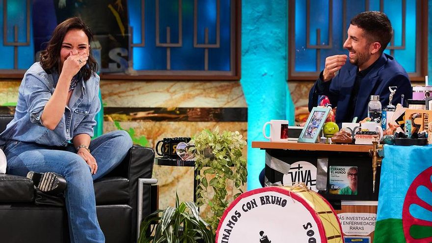 Chenoa contó a Broncano su surrealista charla con el rey Felipe: "Al tío le gustan los coches y le conté eso"