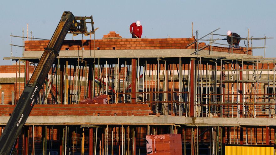 La firma de hipotecas para vivienda retoma las caídas y se deja otro 5,9 %