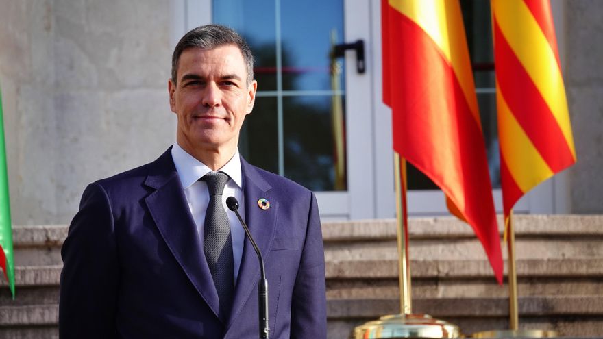 Archivo - El presidente del Gobierno, Pedro Sánchez, ofrece una rueda de prensa durante la XXVII Conferencia de Presidentes, en el Palacio de la Magdalena, a 13 de diciembre de 2024, en Santander, Cantabria (España).