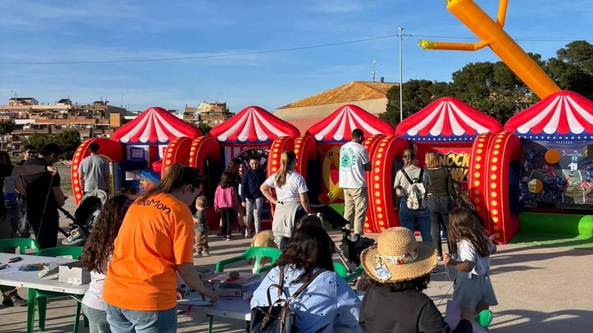 Riba-roja celebra el éxito de 'Pasqües a Pacadar' con una gran acogida familiar