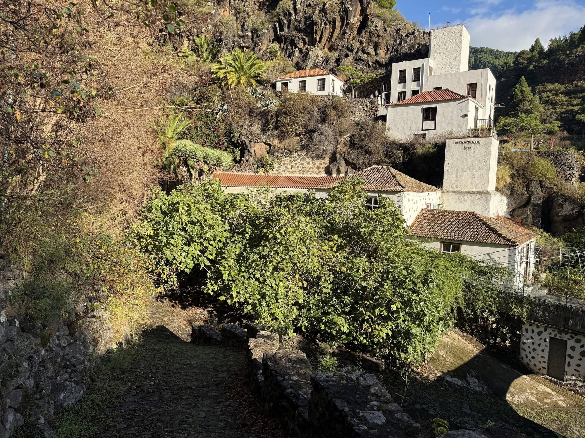 Entorno del Molino de El Remanente,  junto a la margen derecha del Barranco del Río, muy cerca del Real Santuario de Nuestra Señora de Las Nieves.
