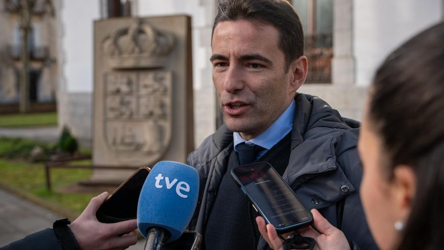 El delegado del Gobierno, Pedro Casares, se ofrece como "intermediario" para mejorar la financiación para Cantabria en el nuevo modelo