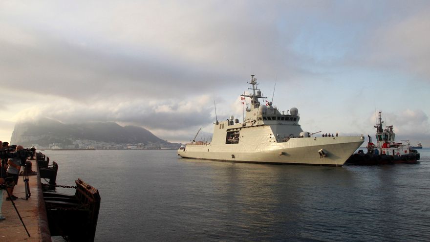 Todos los migrantes rescatados por el LouiseMichel transferidos al Sea-Watch4