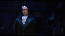 Fotografía cedida de una escena de la obra "Hamilton". Desde que "Hamilton" se estrenó en 2015 no ha visto una butaca vacía en Broadway, con el público rendido a un musical que convirtió la biografía de uno de los fundadores de EE.UU. en un fenómeno cultural ganador del Pulitzer, un Grammy y 11 premios Tony; y que esta semana llega al gigante Disney.