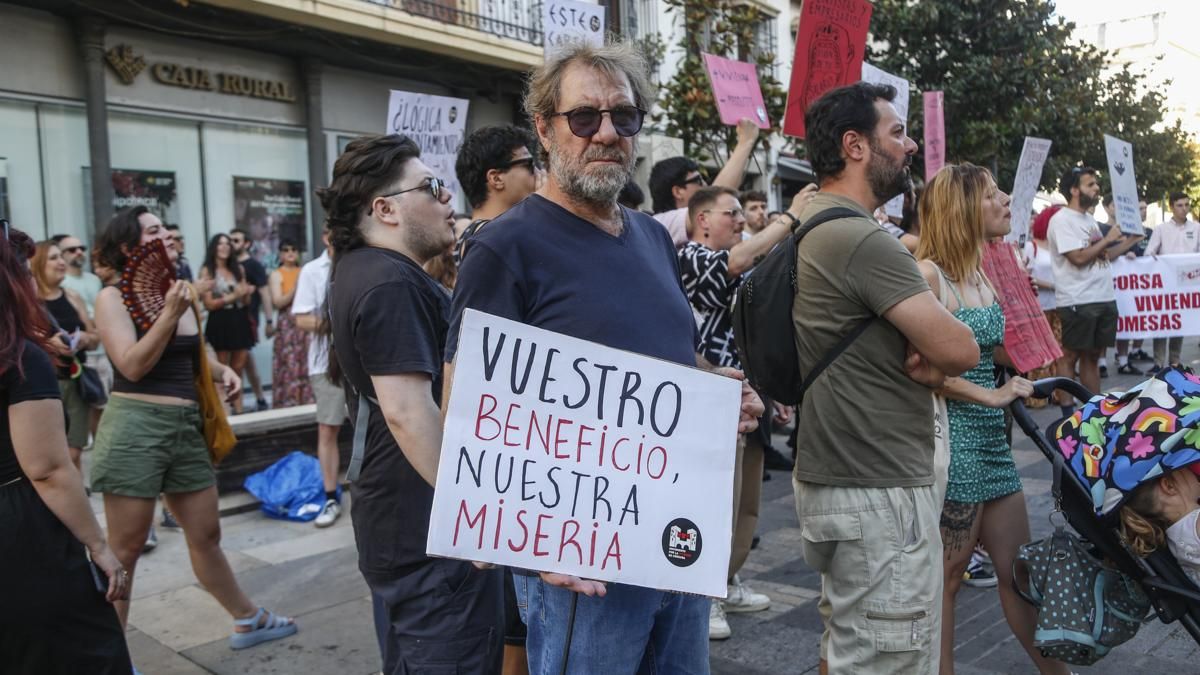 Concentración por la vivienda en Córdoba