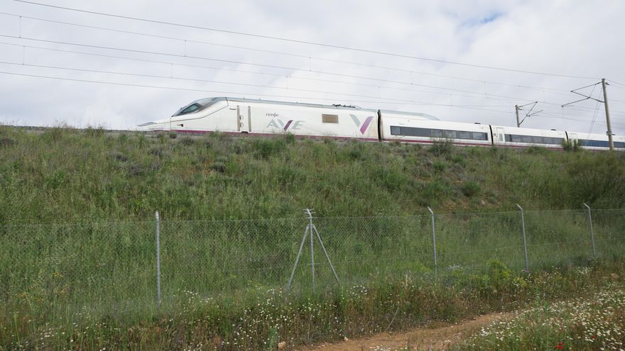 La Guardia Civil apunta al robo de cobre como el móvil de los autores del corte del AVE