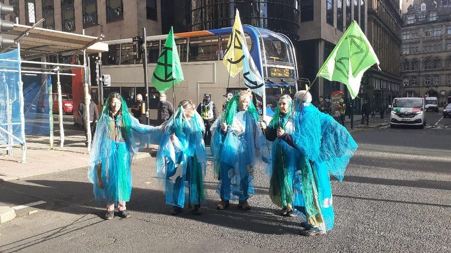 Las "hadas" que protestaron frente a Morgan Stanley