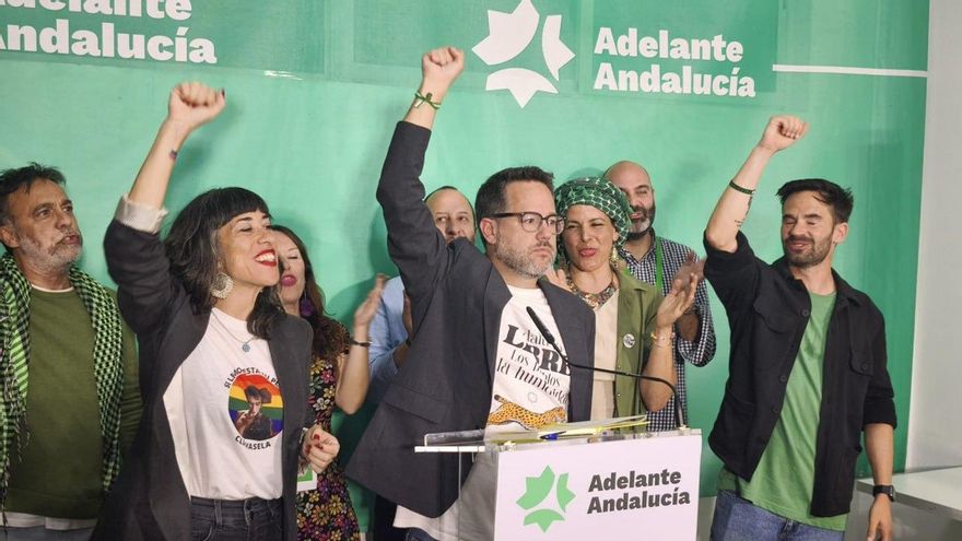 El candidato de Adelante Andalucía celebra los resultados electorales de este 17M en su sede de campaña en Jerez de la Frontera.