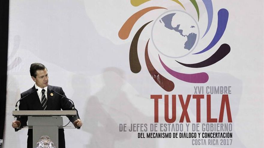 Peña Nieto señala que es "prioritario" velar por los derechos de los migrantes