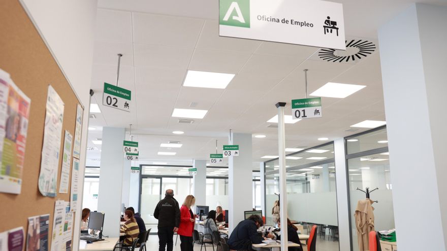 Imagen de archivo de la oficina de Empleo de la localidad gaditana de Barbate.
