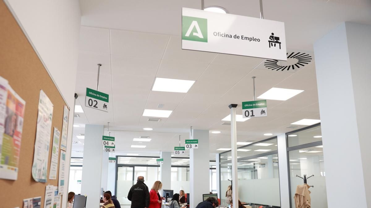 Imagen de archivo de la oficina de Empleo de la localidad gaditana de Barbate.