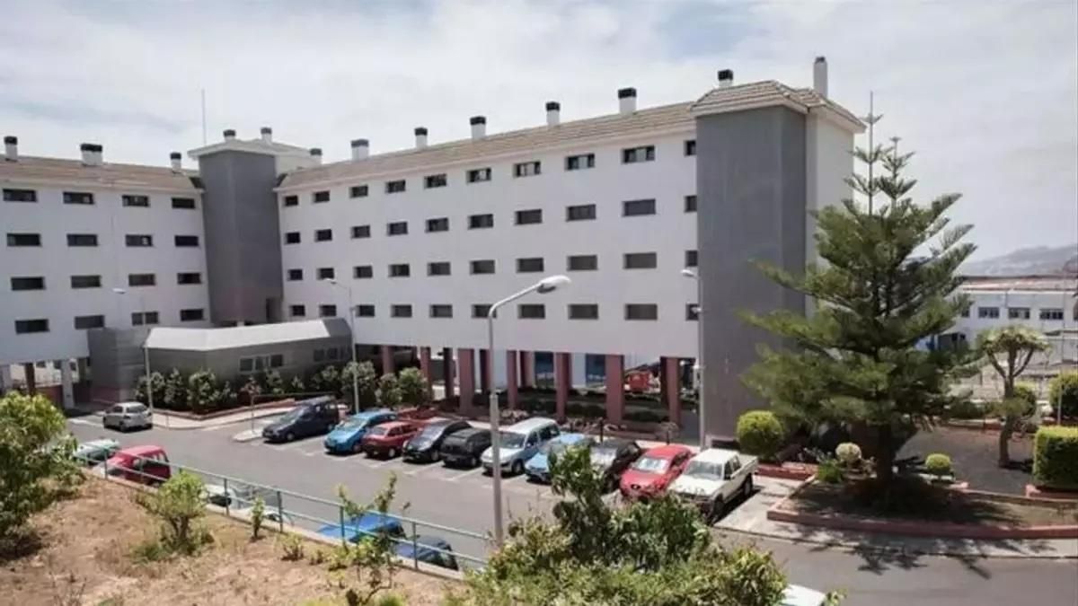 El Cabildo dice que “el proceso de reubicación interna” en la Residencia de Mayores de La Dehesa “se realiza bajo criterios técnicos y de seguridad”
