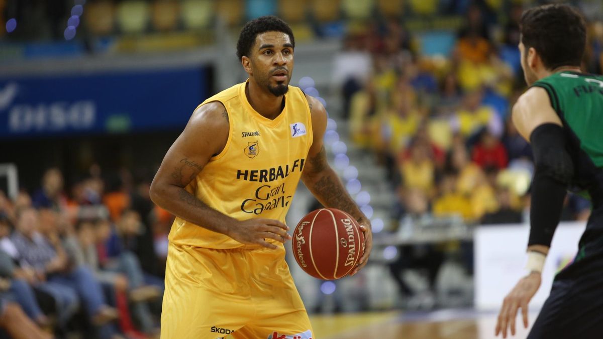 Imágenes del encuentro entre el Herbalife Gran Canaria y el FIATC Joventud disputado en el Gran Canaria Arena.