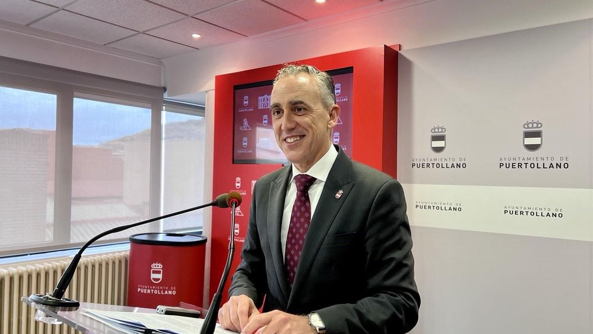 El alcalde de Puertollano, Miguel Ángel Ruiz, en rueda de prensa.