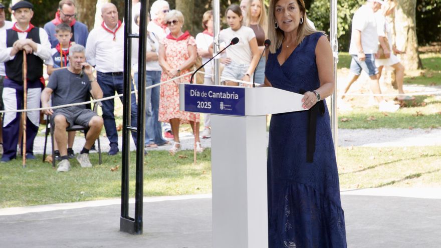 Buruaga apela a la "igualdad" de territorios en el Día de Cantabria