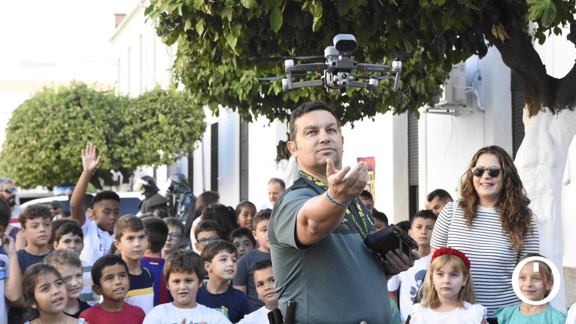 Presentación de los medios de la Guardia Civil a más de 700 alumnos.