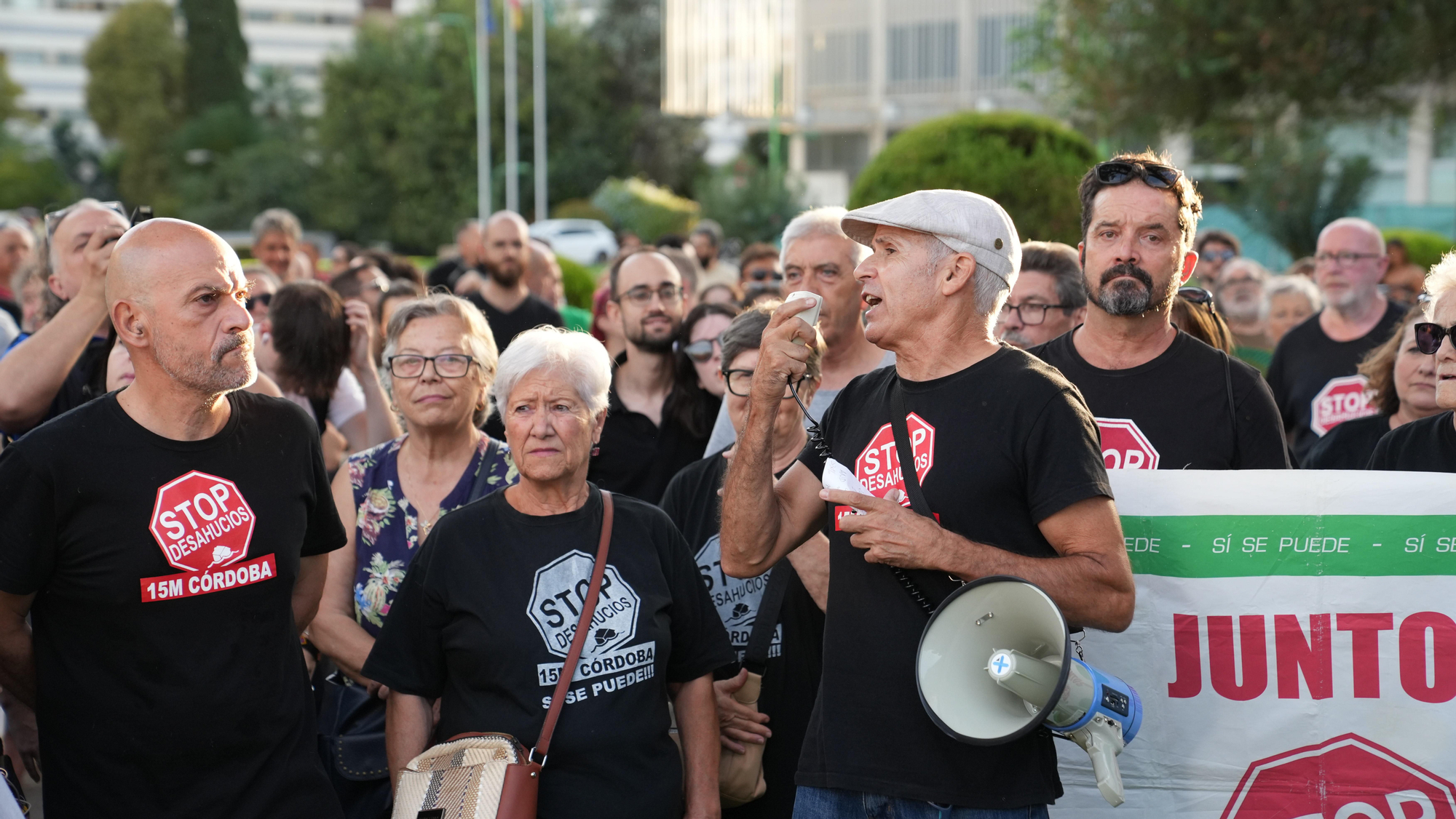 Concentración en Córdoba por la vivienda tras el desahucio de Maricarmen