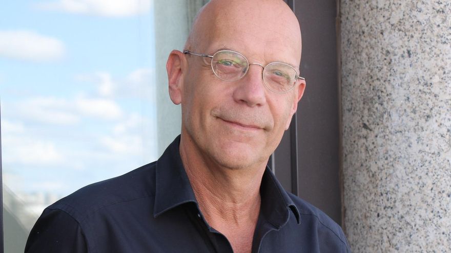 Geert Lovink: “Es irónico que el punto final de las redes sociales sea parecerse tanto a la televisión”