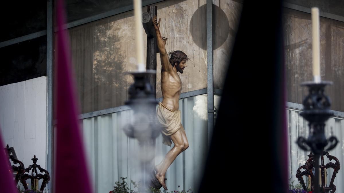 La salida procesional de las Lágrimas, en imágenes