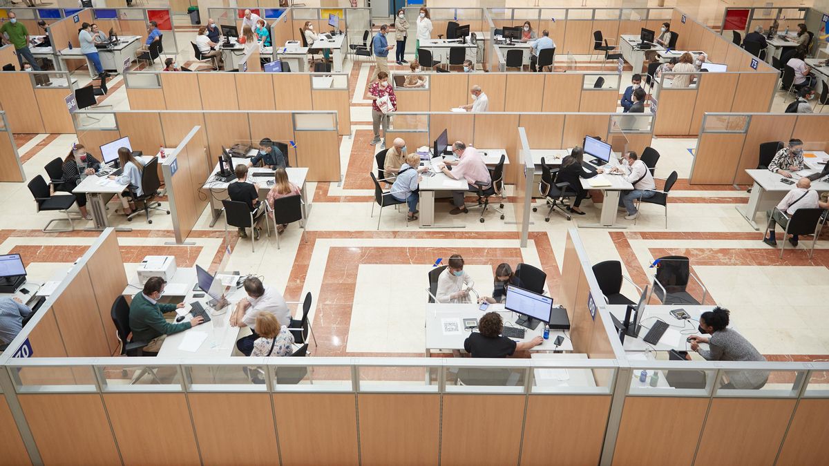 El Gobierno desbloquea la jubilación parcial de los empleados públicos de todas las Administraciones