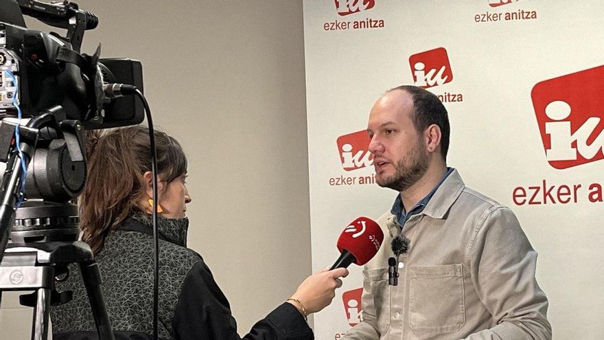 Relevo en IU en Euskadi: Martínez Zatón sustituye a Salud, que cierra un ciclo de doce años en el cargo