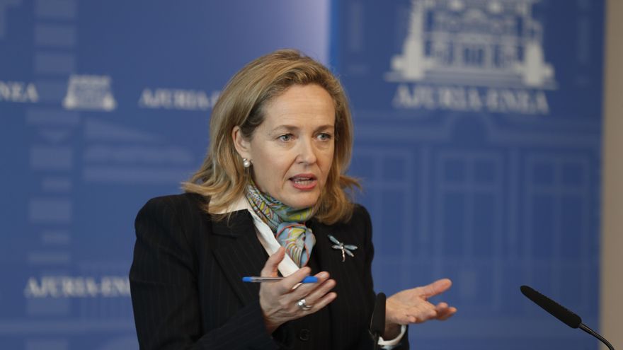 Calviño afirma que no se puede fijar un tope para las hipotecas variables de "forma estructural"